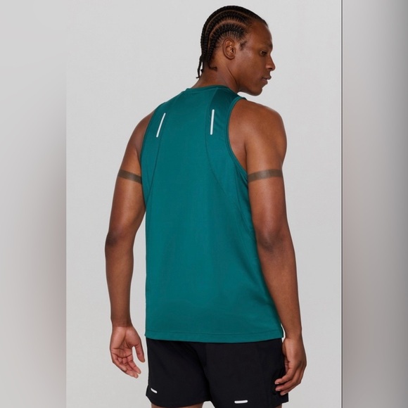 Fabletics - NWT - The O2 Performance Tank - (Showroom Tags) - Picture 2 of 7